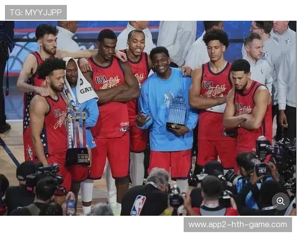 切特·霍姆格伦力压安东尼·戴维斯，个人生涯首度入选全明星名单