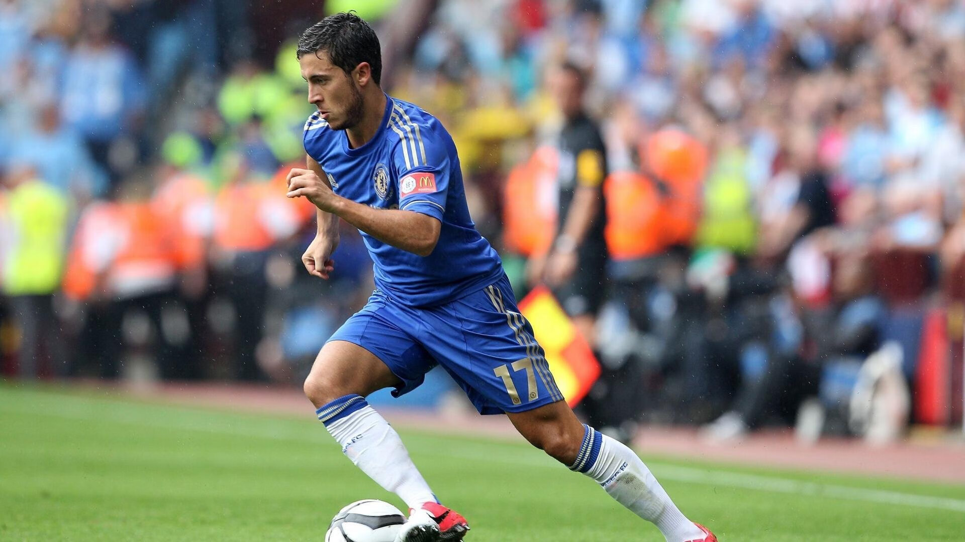 3球5助攻!19岁英格兰天才中场新星横空出世,3大欧洲豪门疯抢,英格兰最有潜力中场